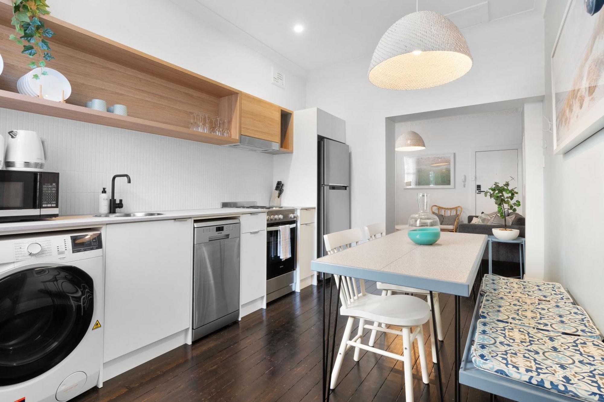 Apartment Chic 2br With Artful Touches In Bondi *